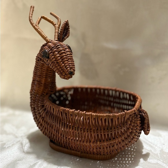 Vintage Brown Wicker Deer Basket - Picture 2 of 10